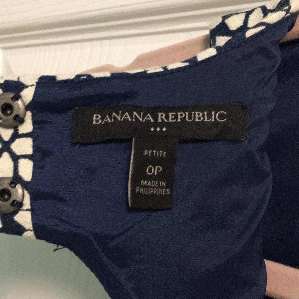 Banana Republic dress with flower detail 0P - Picture 3 of 4